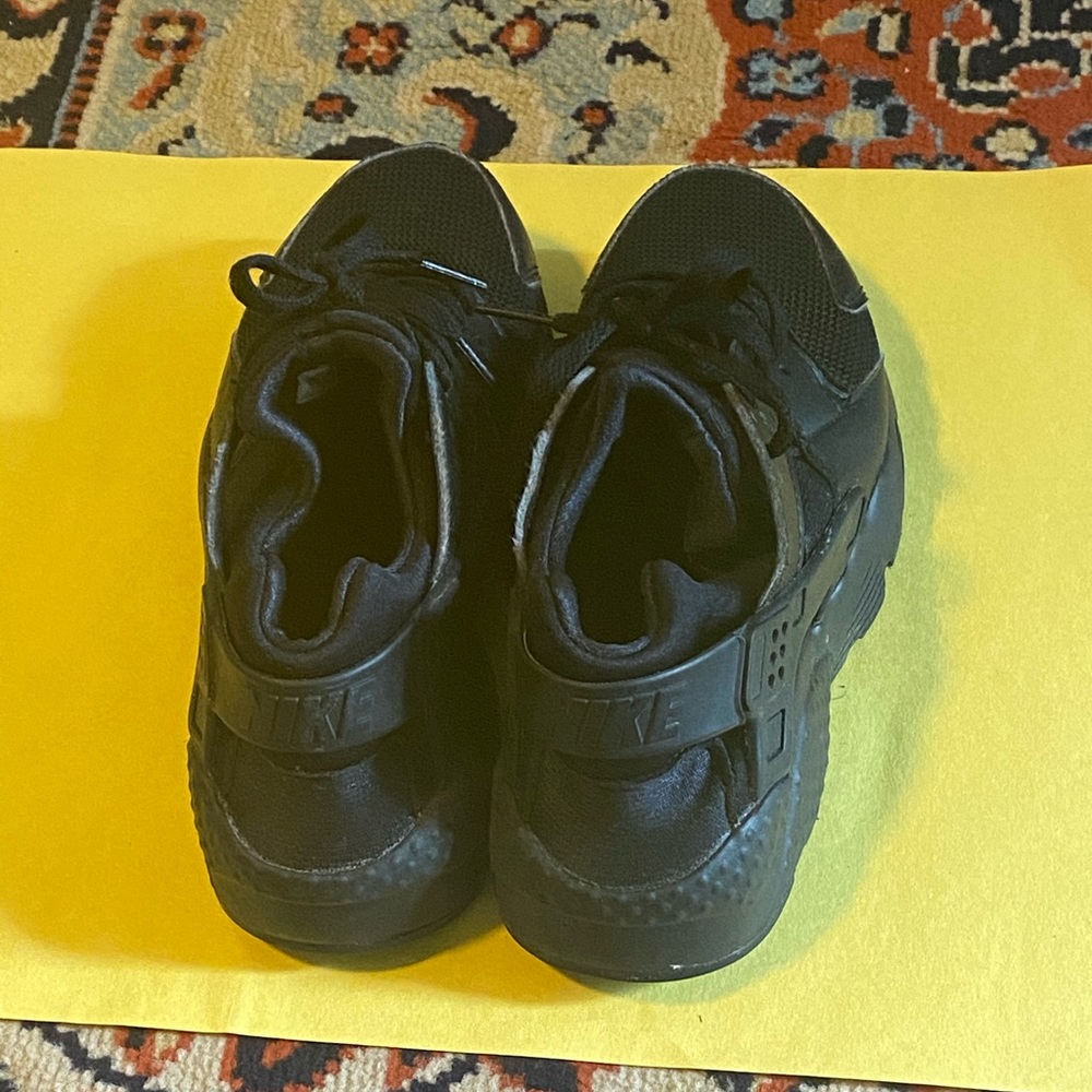 Nike Huarache Run Big Kids Size 3Y
